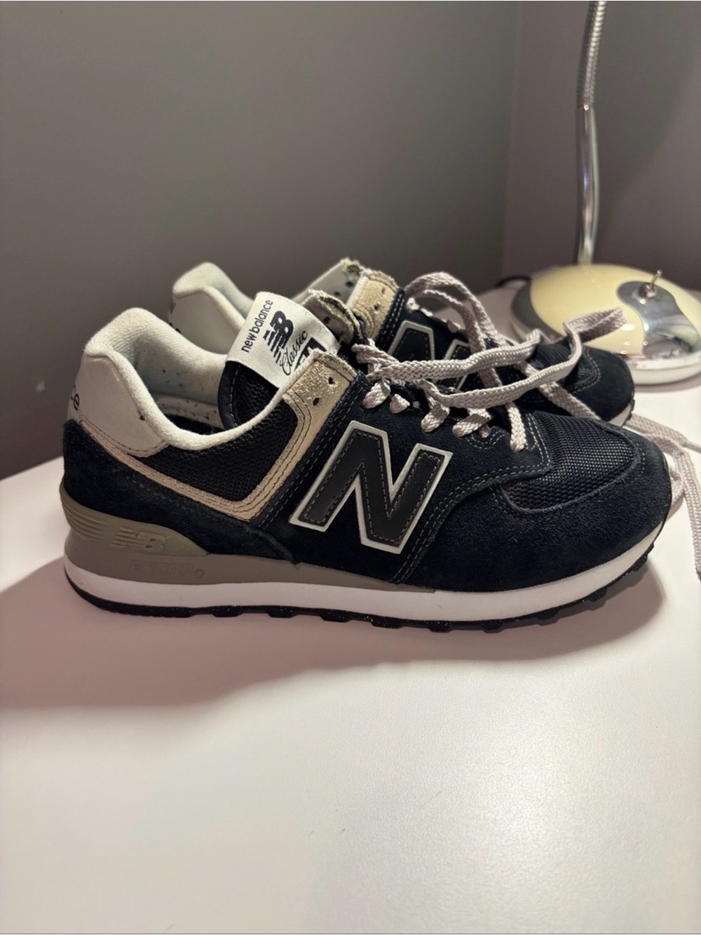 New Balance 574 Core Classic Black Women’s Size 7 - Picture 2 of 9